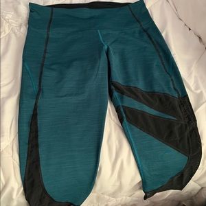 workout capri leggings